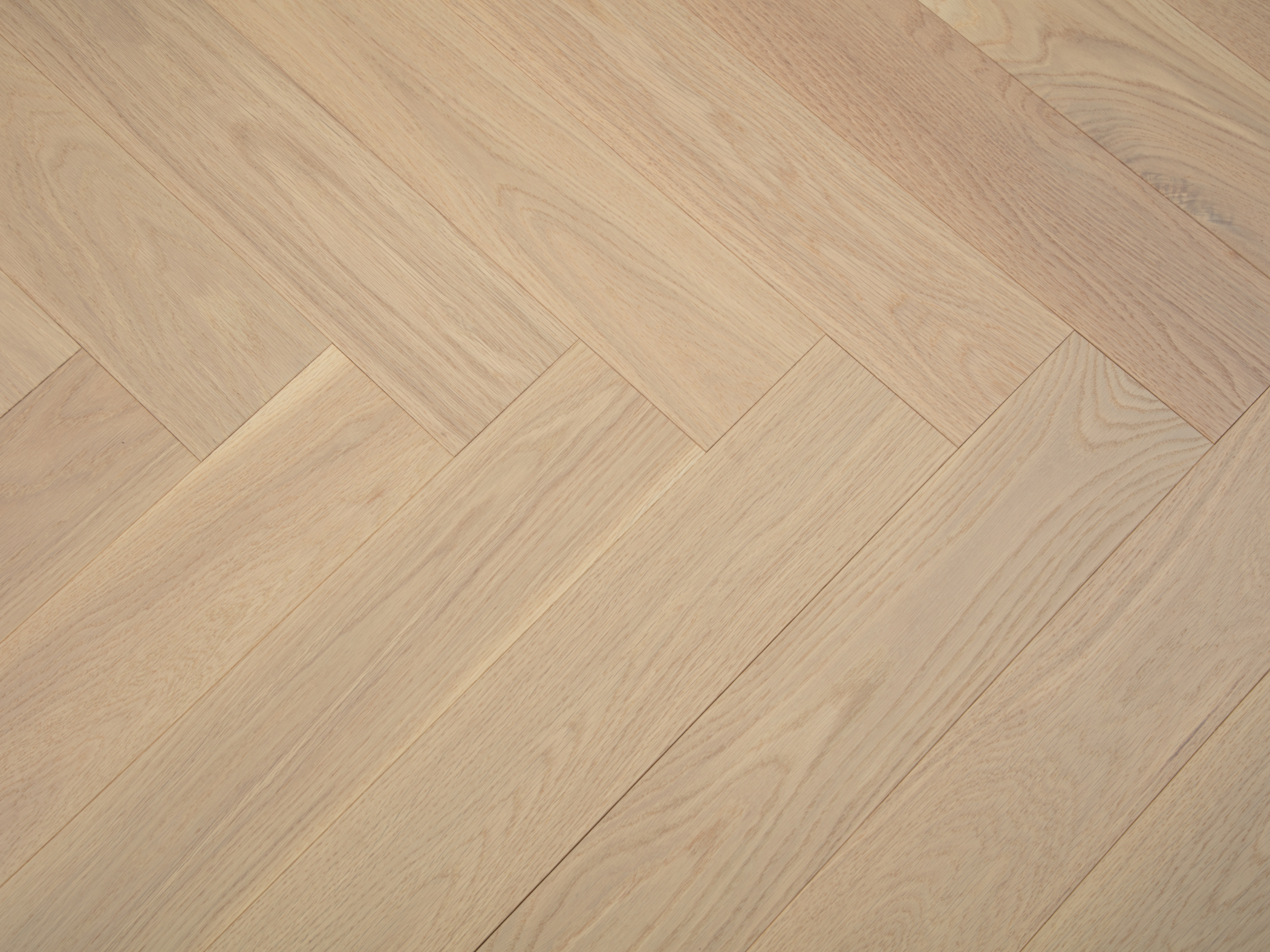 vidar engineered hardwood american oak herringbone naked oak herringbone character 5" - 3/4" (18.19 sqft/box) 1 vidar engineered hardwood american oak herringbone naked oak herringbone character 5" - 3/4" (18.19 sqft/box)