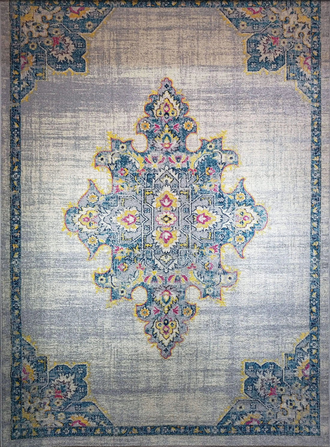 geode antique style indoor polypropylene carpet - 2'7" x 4'11" 1 geode antique style indoor polypropylene carpet - 2'7" x 4'11"